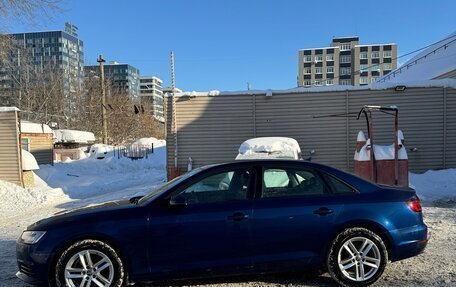 Audi A4, 2018 год, 2 800 000 рублей, 4 фотография