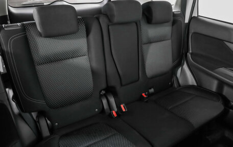 Mitsubishi Outlander III рестайлинг 3, 2018 год, 1 519 000 рублей, 25 фотография