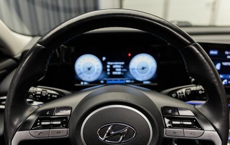 Hyundai Elantra, 2023 год, 2 190 000 рублей, 13 фотография