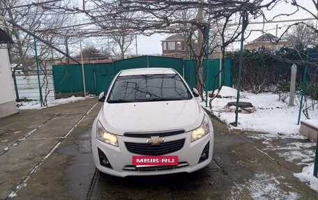Chevrolet Cruze II, 2013 год, 800 000 рублей, 3 фотография