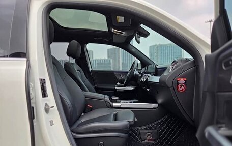 Mercedes-Benz GLB, 2022 год, 2 330 000 рублей, 8 фотография