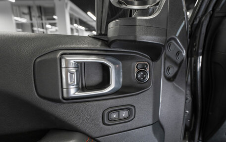 Jeep Wrangler, 2020 год, 6 500 000 рублей, 21 фотография