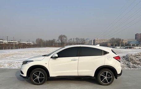 Honda Vezel, 2022 год, 1 113 000 рублей, 5 фотография