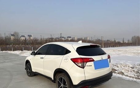 Honda Vezel, 2022 год, 1 113 000 рублей, 4 фотография