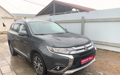 Mitsubishi Outlander III рестайлинг 3, 2015 год, 1 590 000 рублей, 1 фотография
