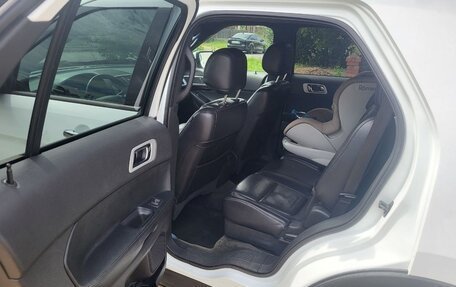 Ford Explorer VI, 2013 год, 1 790 000 рублей, 6 фотография