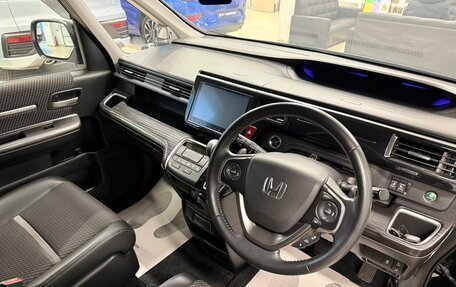 Honda Stepwgn IV, 2016 год, 2 089 000 рублей, 11 фотография