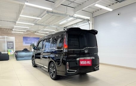 Honda Stepwgn IV, 2016 год, 2 089 000 рублей, 4 фотография