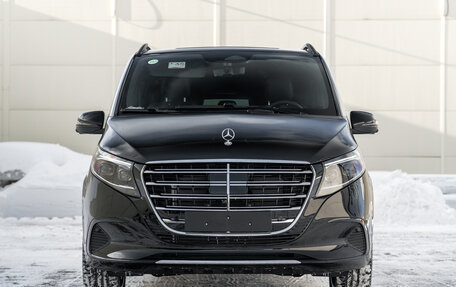 Mercedes-Benz V-Класс, 2025 год, 14 100 000 рублей, 2 фотография