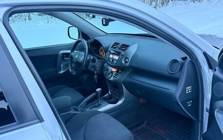 Toyota RAV4, 2011 год, 1 600 000 рублей, 9 фотография