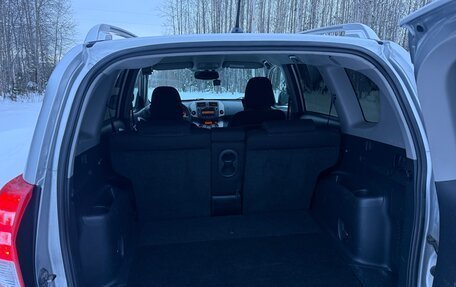 Toyota RAV4, 2011 год, 1 600 000 рублей, 18 фотография