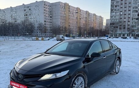 Toyota Camry, 2018 год, 2 500 000 рублей, 2 фотография