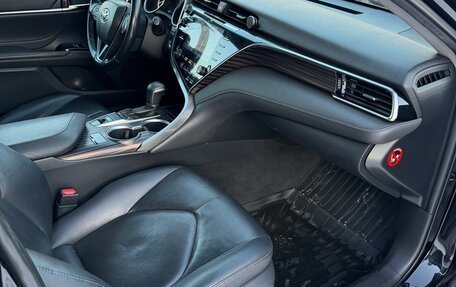 Toyota Camry, 2018 год, 2 500 000 рублей, 15 фотография