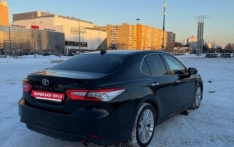 Toyota Camry, 2018 год, 2 500 000 рублей, 5 фотография