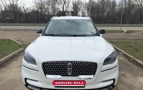 Lincoln Aviator II, 2022 год, 6 200 000 рублей, 4 фотография