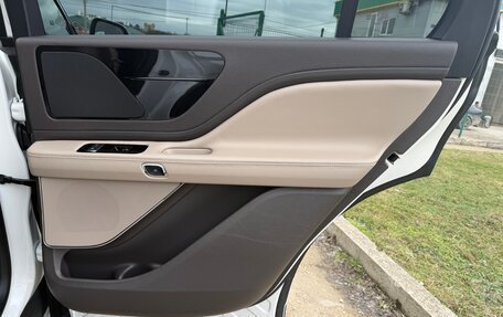 Lincoln Aviator II, 2022 год, 6 200 000 рублей, 18 фотография