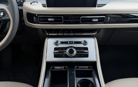 Lincoln Aviator II, 2022 год, 6 200 000 рублей, 27 фотография