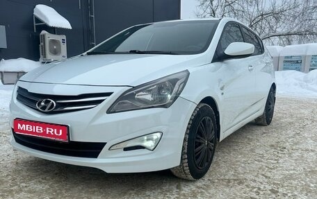 Hyundai Solaris II рестайлинг, 2015 год, 923 000 рублей, 1 фотография