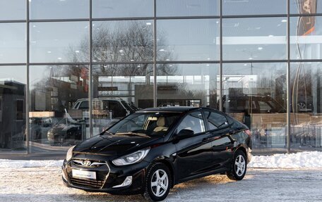 Hyundai Solaris II рестайлинг, 2013 год, 650 000 рублей, 1 фотография