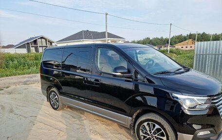 Hyundai Grand Starex Grand Starex I рестайлинг 2, 2020 год, 4 750 000 рублей, 1 фотография