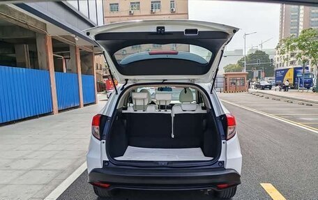 Honda Vezel, 2022 год, 1 896 125 рублей, 17 фотография