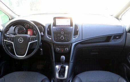 Opel Zafira C рестайлинг, 2015 год, 1 249 000 рублей, 15 фотография