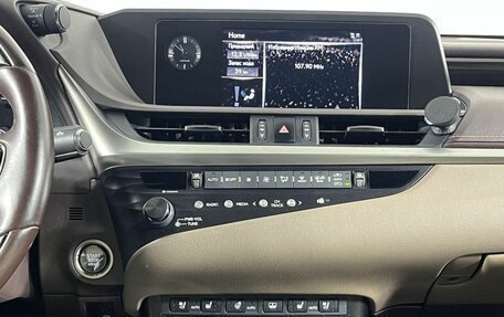 Lexus ES VII, 2019 год, 3 800 000 рублей, 18 фотография