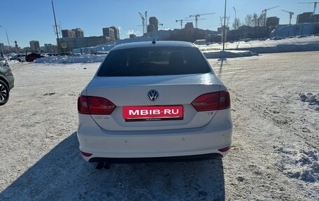 Volkswagen Jetta VI, 2013 год, 930 000 рублей, 9 фотография