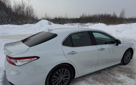 Toyota Camry, 2018 год, 2 750 000 рублей, 4 фотография