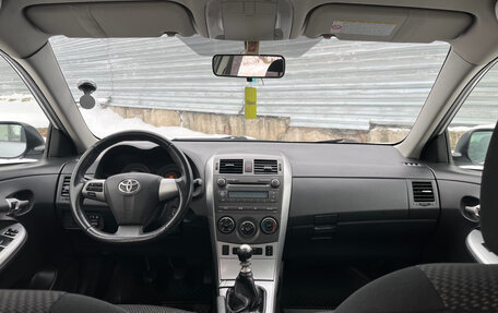 Toyota Corolla, 2011 год, 1 100 000 рублей, 9 фотография