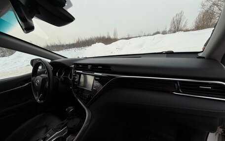 Toyota Camry, 2018 год, 2 750 000 рублей, 7 фотография