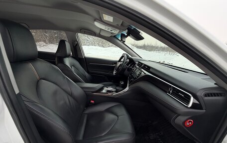 Toyota Camry, 2018 год, 2 750 000 рублей, 9 фотография