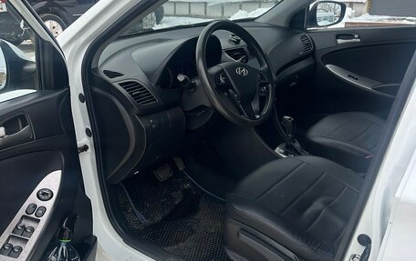 Hyundai Solaris II рестайлинг, 2015 год, 923 000 рублей, 8 фотография