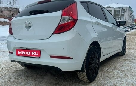 Hyundai Solaris II рестайлинг, 2015 год, 923 000 рублей, 4 фотография