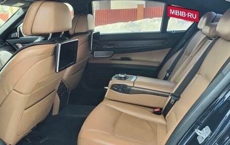 BMW 7 серия, 2013 год, 2 350 000 рублей, 19 фотография