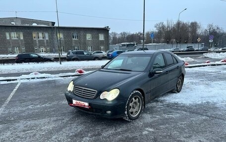 Mercedes-Benz C-Класс, 2005 год, 500 000 рублей, 4 фотография