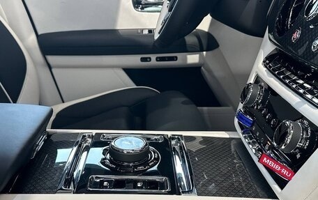 Rolls-Royce Ghost Series II рестайлинг, 2024 год, 43 000 000 рублей, 29 фотография