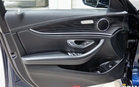 Mercedes-Benz E-Класс, 2019 год, 3 929 000 рублей, 10 фотография