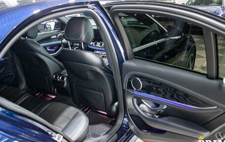 Mercedes-Benz E-Класс, 2019 год, 3 929 000 рублей, 19 фотография