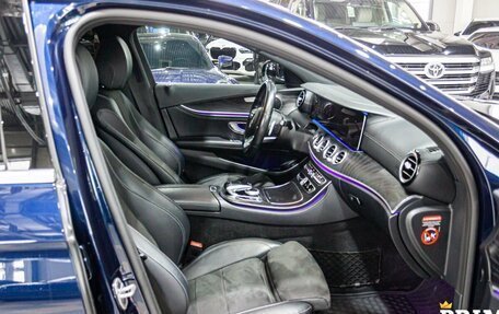 Mercedes-Benz E-Класс, 2019 год, 3 929 000 рублей, 24 фотография