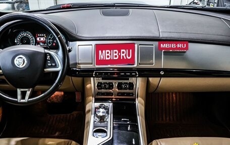 Jaguar XF I рестайлинг, 2013 год, 2 239 000 рублей, 15 фотография