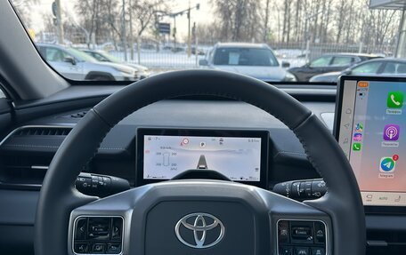 Toyota RAV4, 2025 год, 4 890 000 рублей, 9 фотография