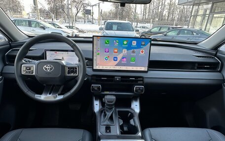 Toyota RAV4, 2025 год, 4 890 000 рублей, 10 фотография