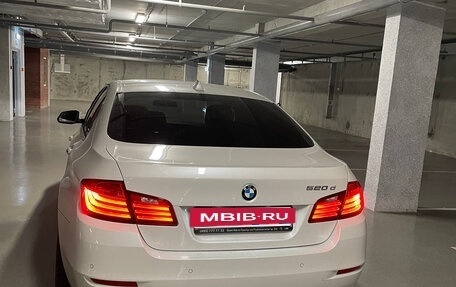 BMW 5 серия, 2016 год, 2 390 000 рублей, 2 фотография