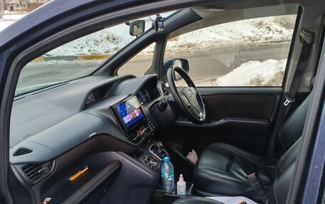 Toyota Voxy III, 2014 год, 1 690 000 рублей, 6 фотография