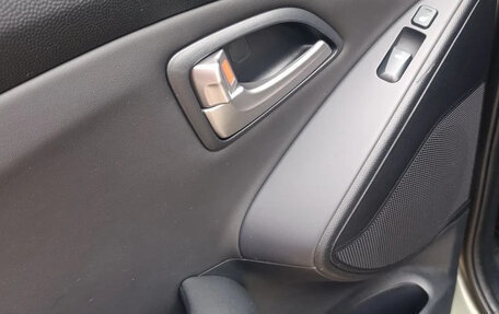 Hyundai ix35 I рестайлинг, 2010 год, 1 349 990 рублей, 10 фотография