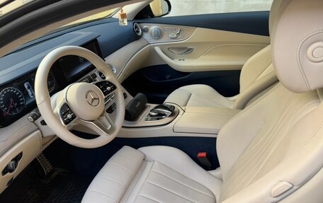 Mercedes-Benz E-Класс, 2019 год, 4 900 000 рублей, 13 фотография