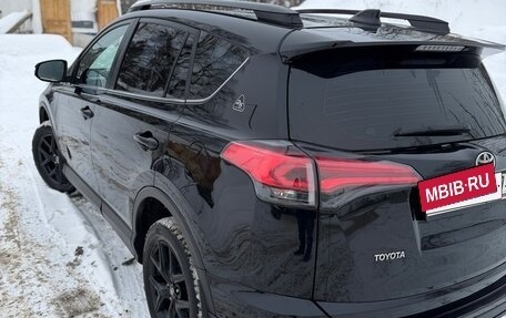 Toyota RAV4, 2019 год, 3 300 000 рублей, 8 фотография