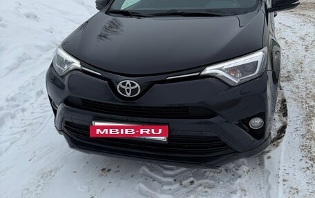 Toyota RAV4, 2019 год, 3 300 000 рублей, 4 фотография