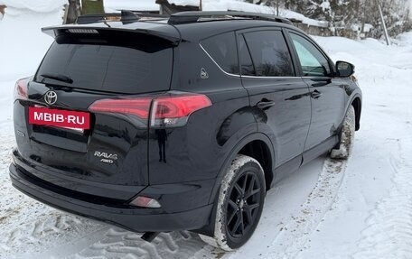 Toyota RAV4, 2019 год, 3 300 000 рублей, 6 фотография